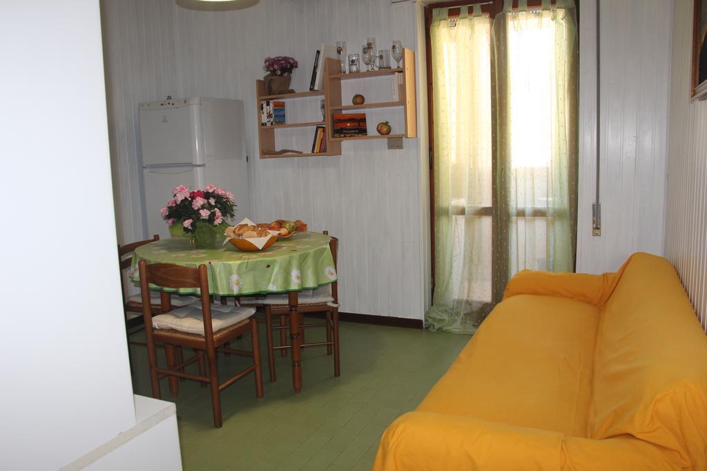 Gottardo Bed & Breakfast Monserrato Ngoại thất bức ảnh