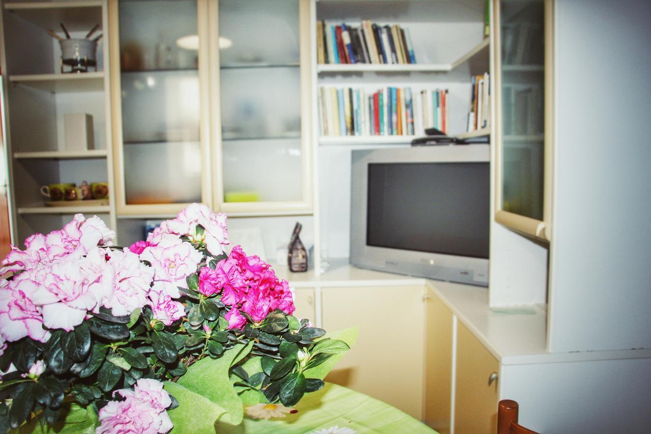 Gottardo Bed & Breakfast Monserrato Ngoại thất bức ảnh